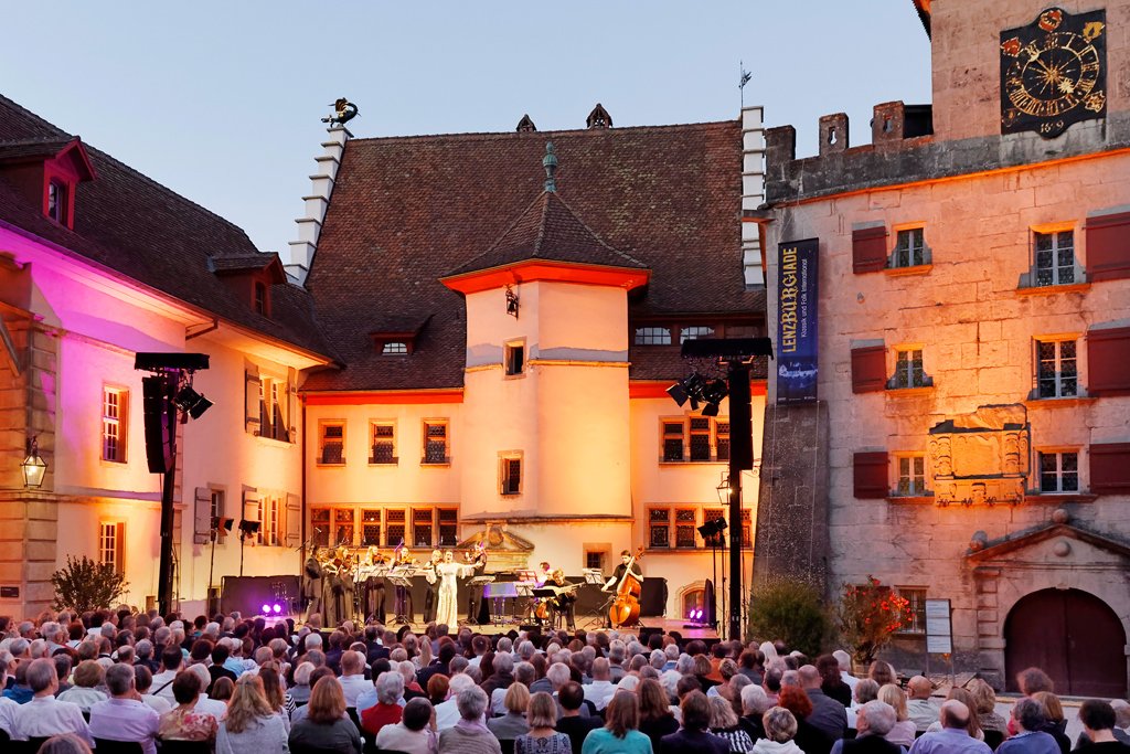 Lenzburiade Hof